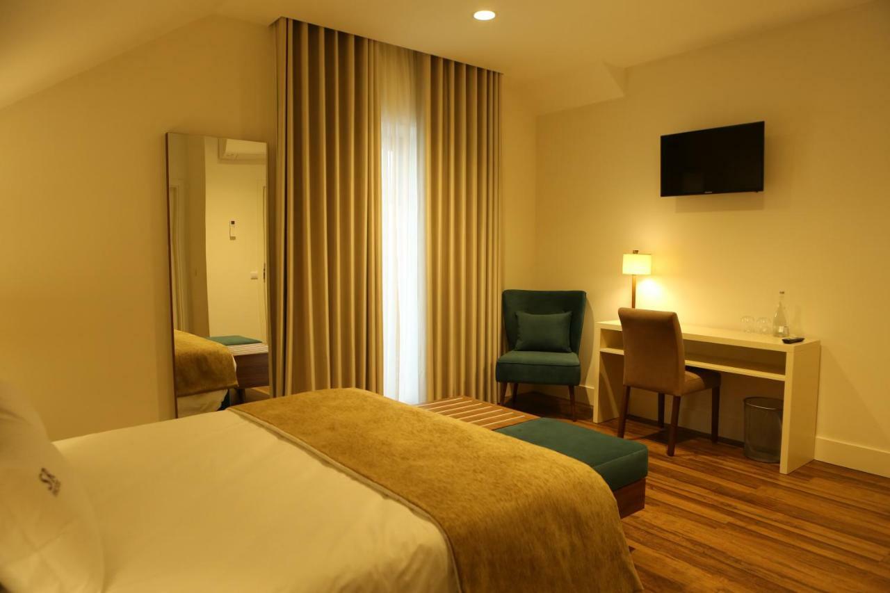 Hotel Solar Do Rebolo โอลีเวราดวสปิตาล ภายนอก รูปภาพ